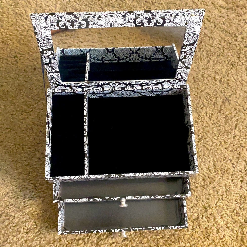 🌸Jewelry Box🌸